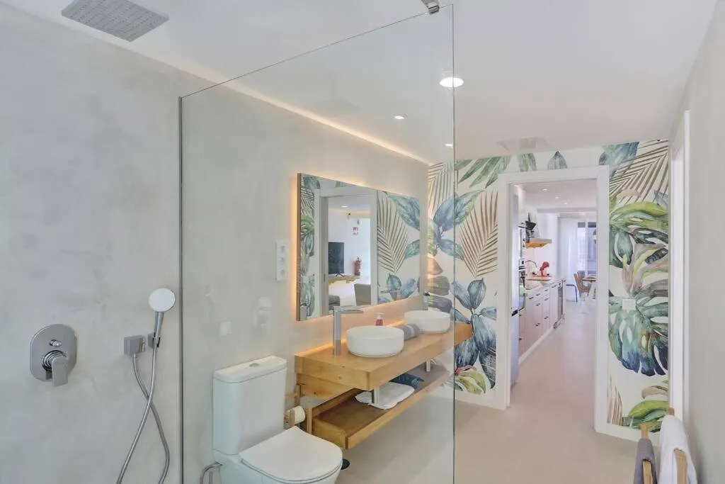 New - Amazing Apartment By The Beach Коральео