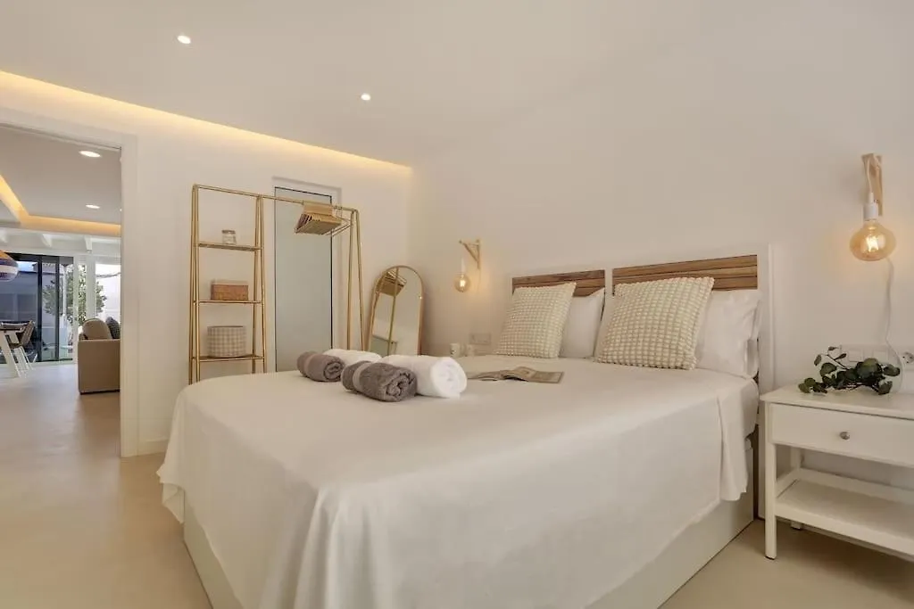 New - Amazing Apartment By The Beach Коральео