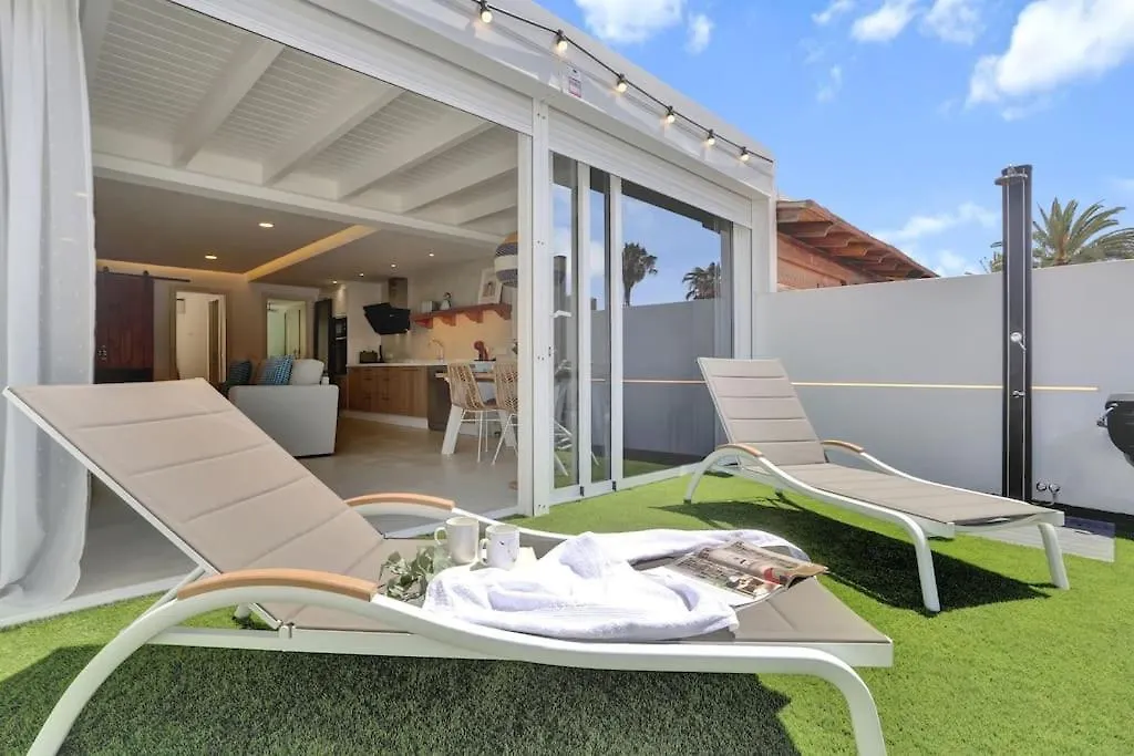 New - Amazing Apartment By The Beach Коральео